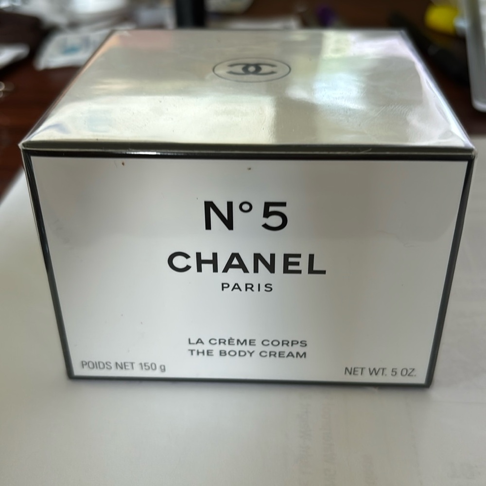Chanel N 5 body cream